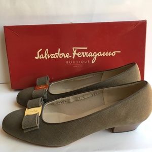Salvatore Ferragamo Vara Bow Fabric Olive 7C Italy